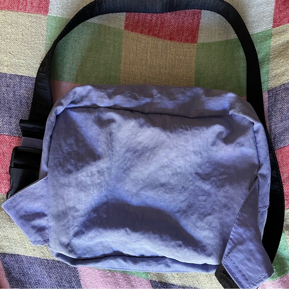 BAGGU Cornflower Fanny Pack - Picture 2 of 6